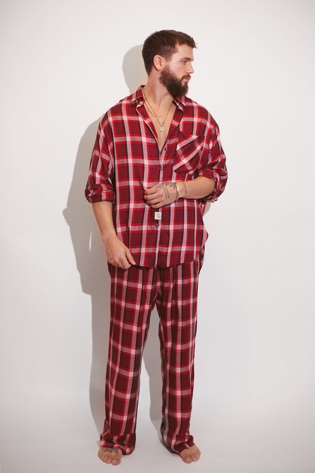 karirana-pidzama-za-njega-bordo