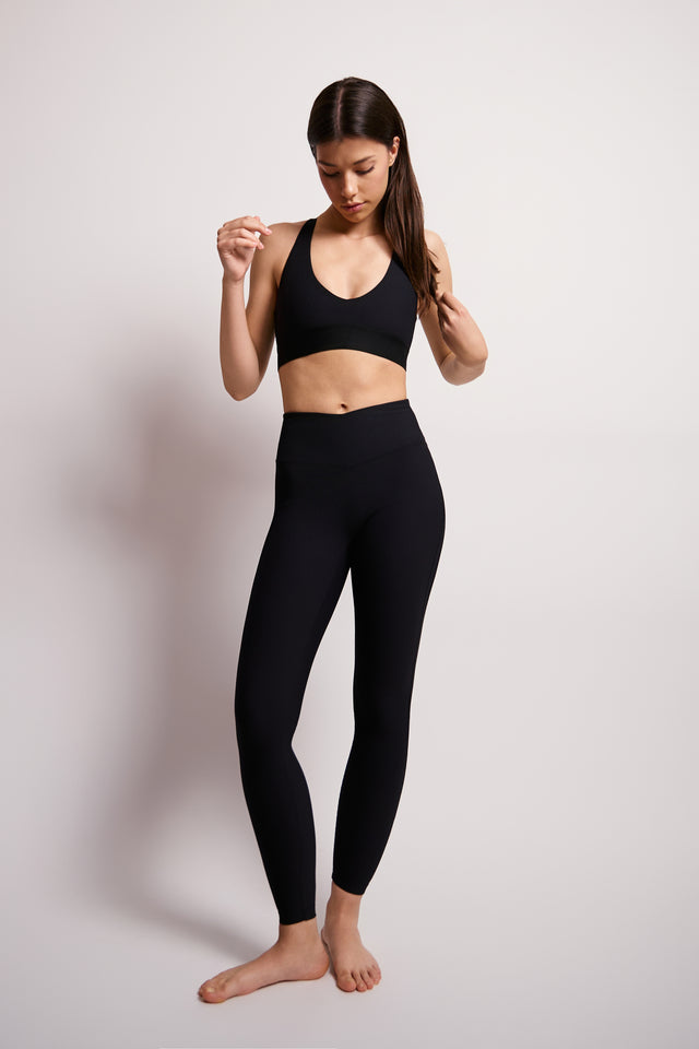 rebraste-helanke-crne-zenske