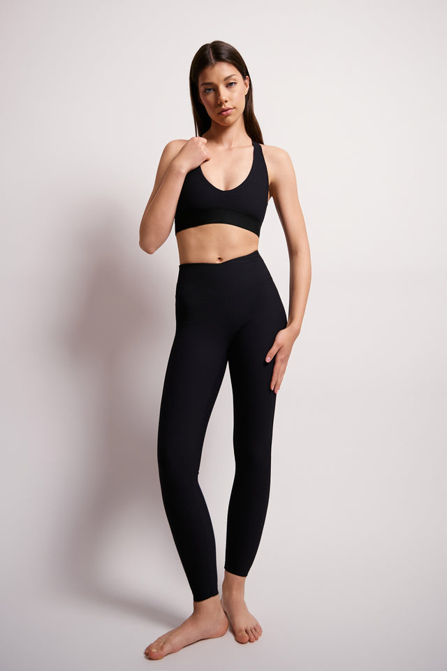 rebraste-helanke-crne-zenske