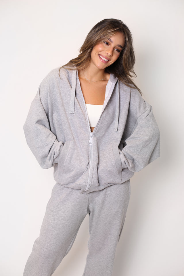 duks-sa-kapuljacom-sivi