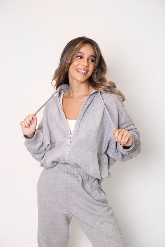 duks-sa-kapuljacom-sivi